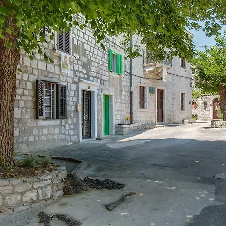 15th Century House In Daire *