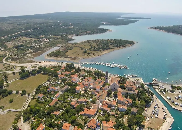 15th Century House In شقة
