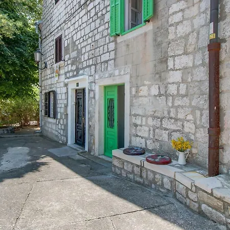 Apartment 15th Century House In Osor